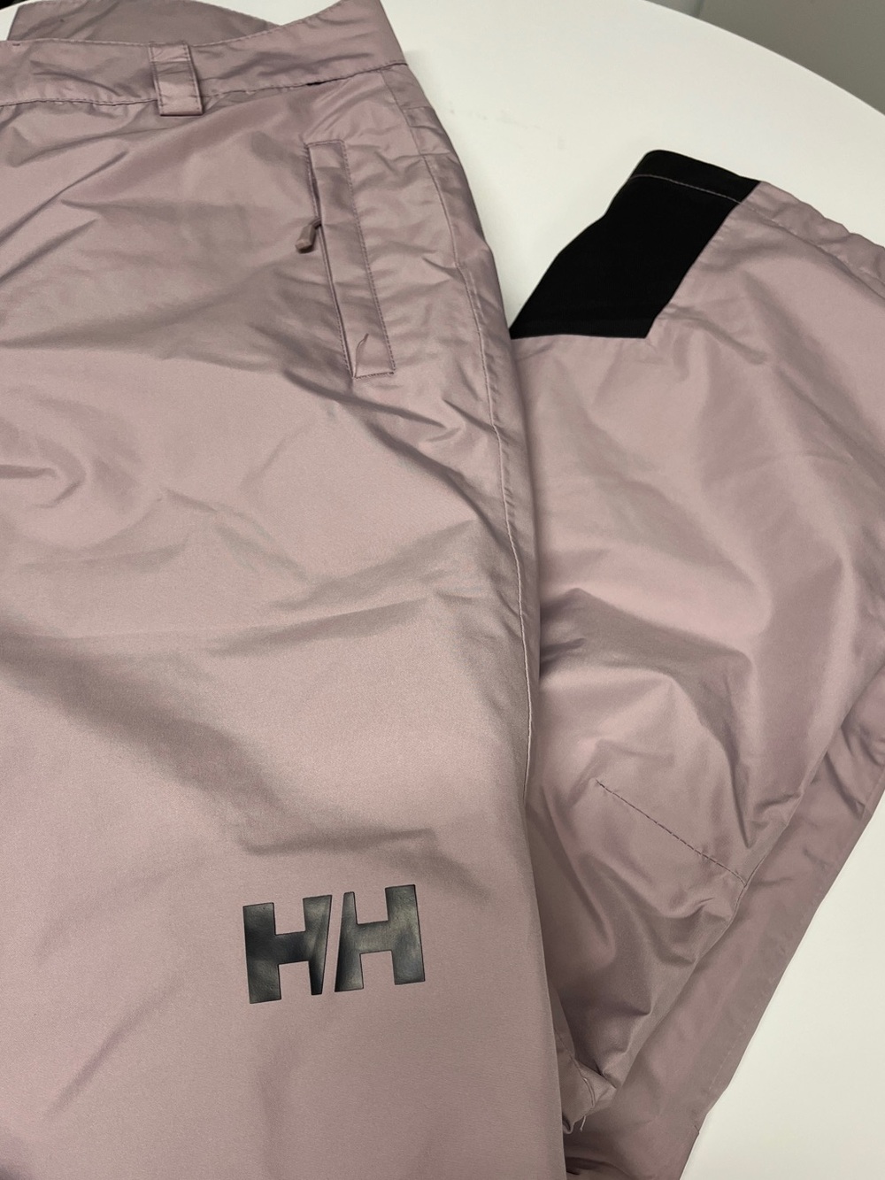 Helly Hansen Helly Tech Medium light pink snowboard ski pants women’s